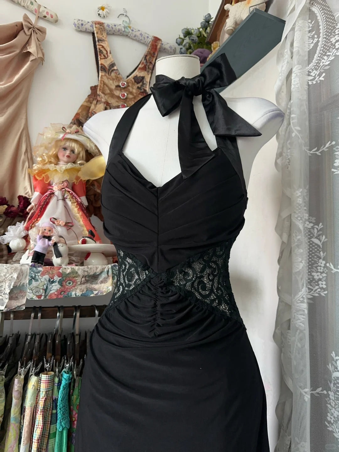 Elegant Black Halter Prom Dress Sleeveless Evening Party Dress