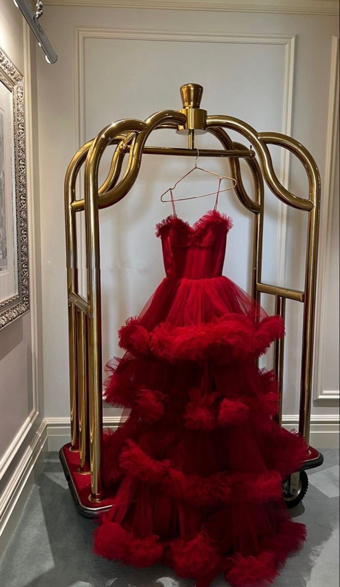 Red Ruffled Tiered Tulle Ball Gown Sweetheart Spaghetti Straps Ruffled A-Line Evening Gown
