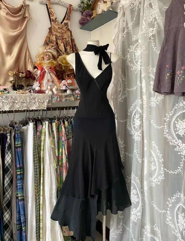 Elegant Formal Black Dresses A Line Ruffle Prom Dress Vintage Formal Dress Prom Dresses