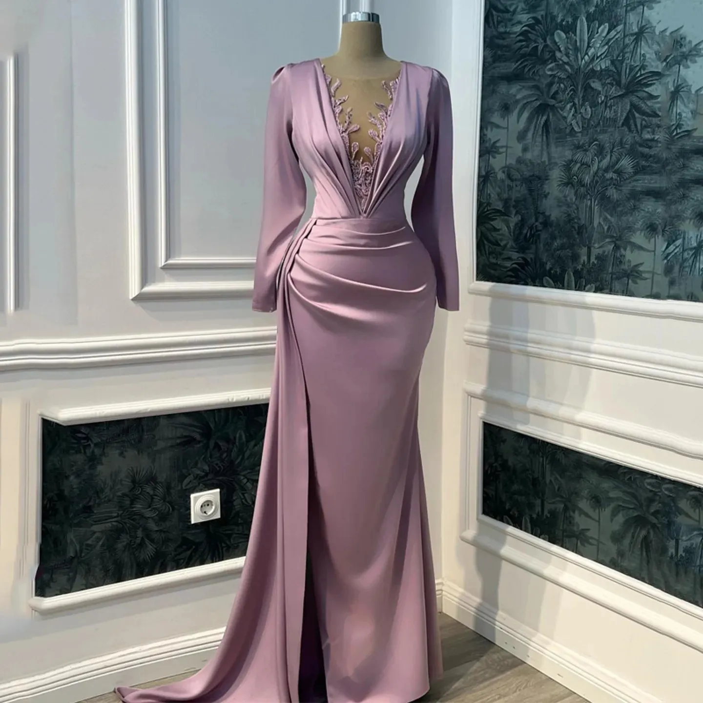Vintage Prom Dresses Long Sleeve Illusion V-neck Mermaid Evening Dress Floor Length Saudi Arabia Cocktail Party Gowns