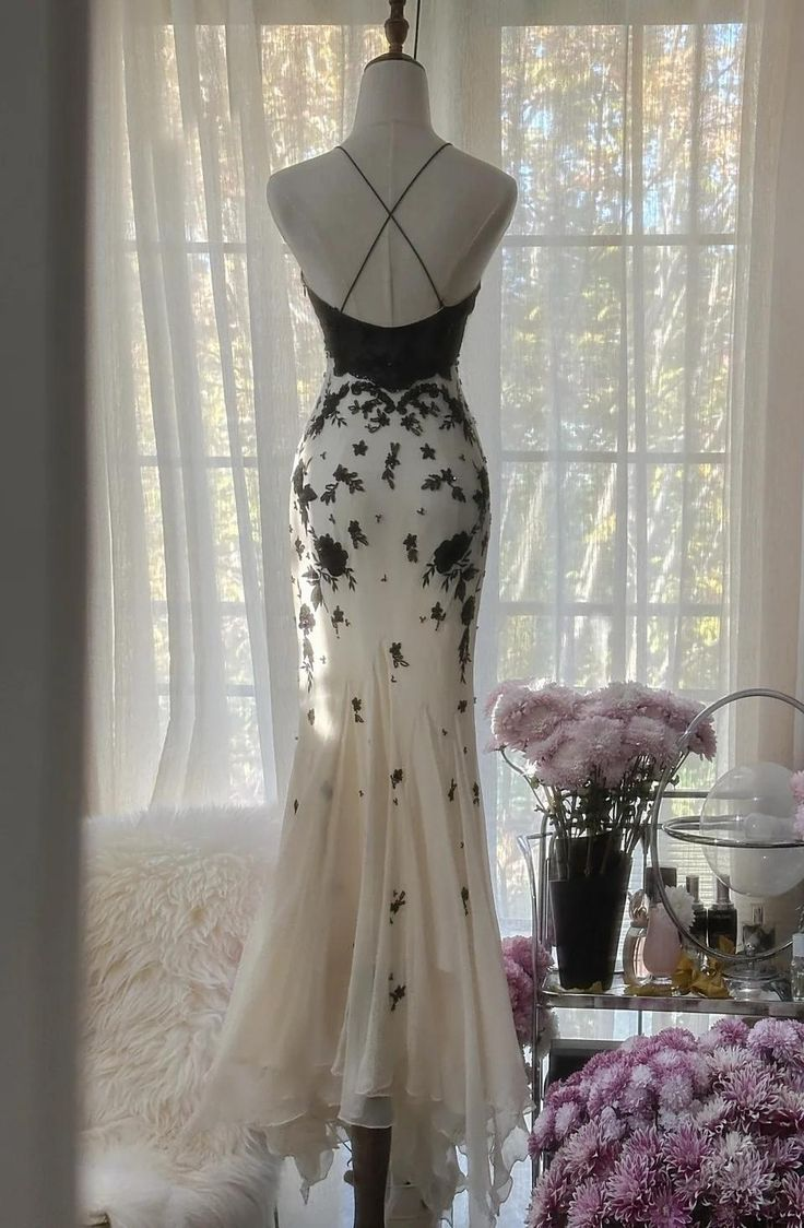Ivory Mermaid Chiffon Appliques Beaded Prom Dress Spaghetti Strap Party Gown