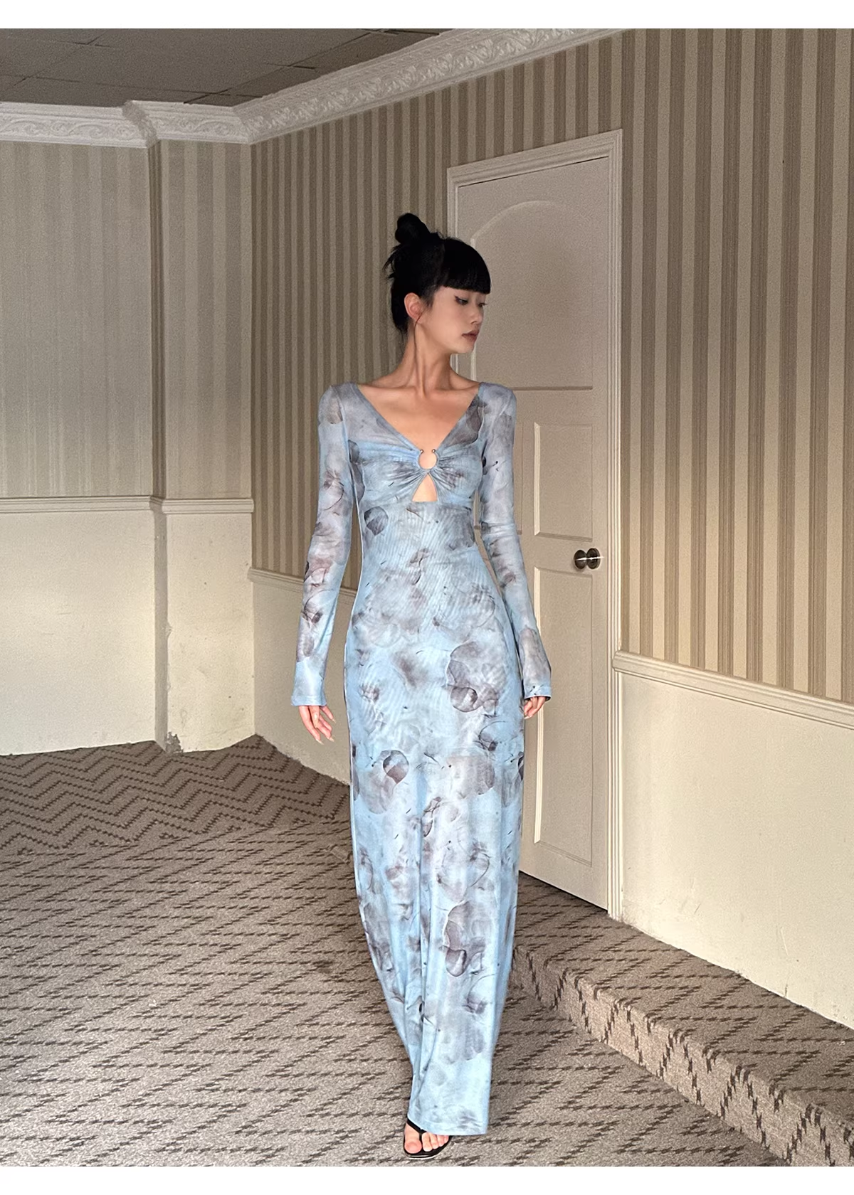 Charming V Neck Blue Lace Sheath Long Evening Dress Formal Wedding Guest Dress