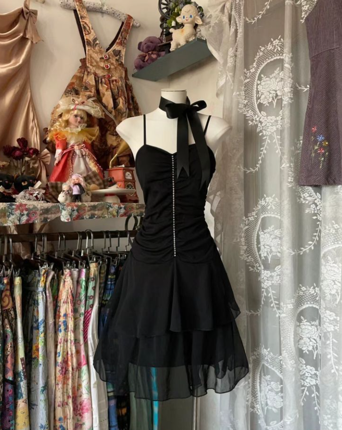 Elegant Spaghetti Straps Black Chiffon A Line Short Party Dress 8th Grade Homecoming Dress
