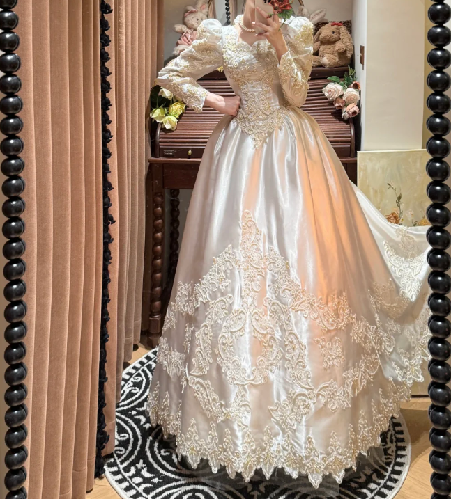 Charming White Off The Shoulder Satin Beaded Appliques Ball Gown Long Wedding Dress Bridal Dress