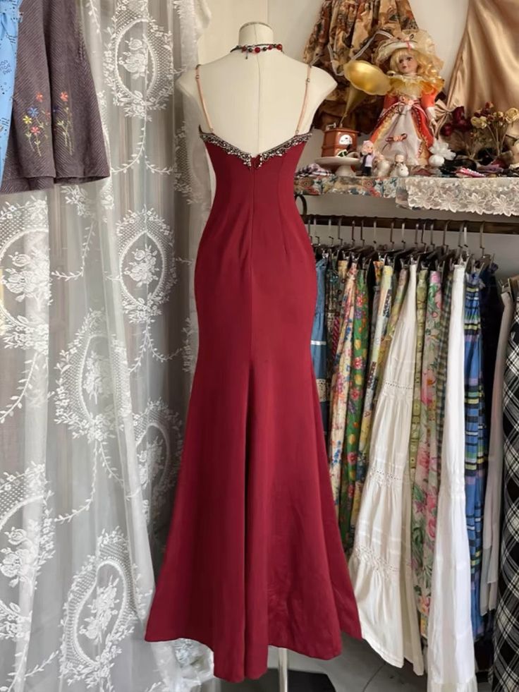 V Neck Lace Burgundy Long Prom Dress Mermaid Evening Party Gown