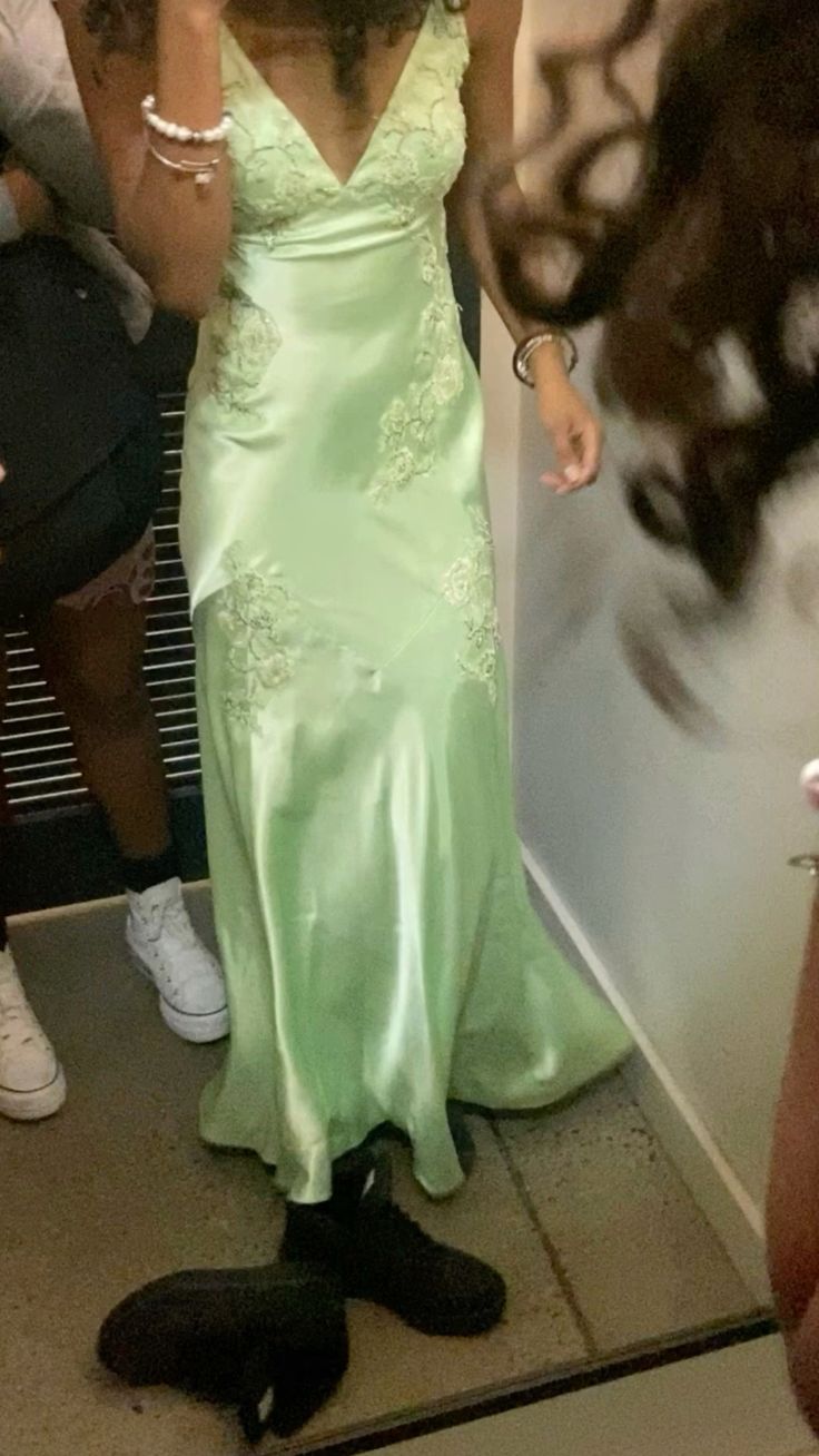 Green Vintage V Neck Beading Long Party Dress Formal Wear Dresses