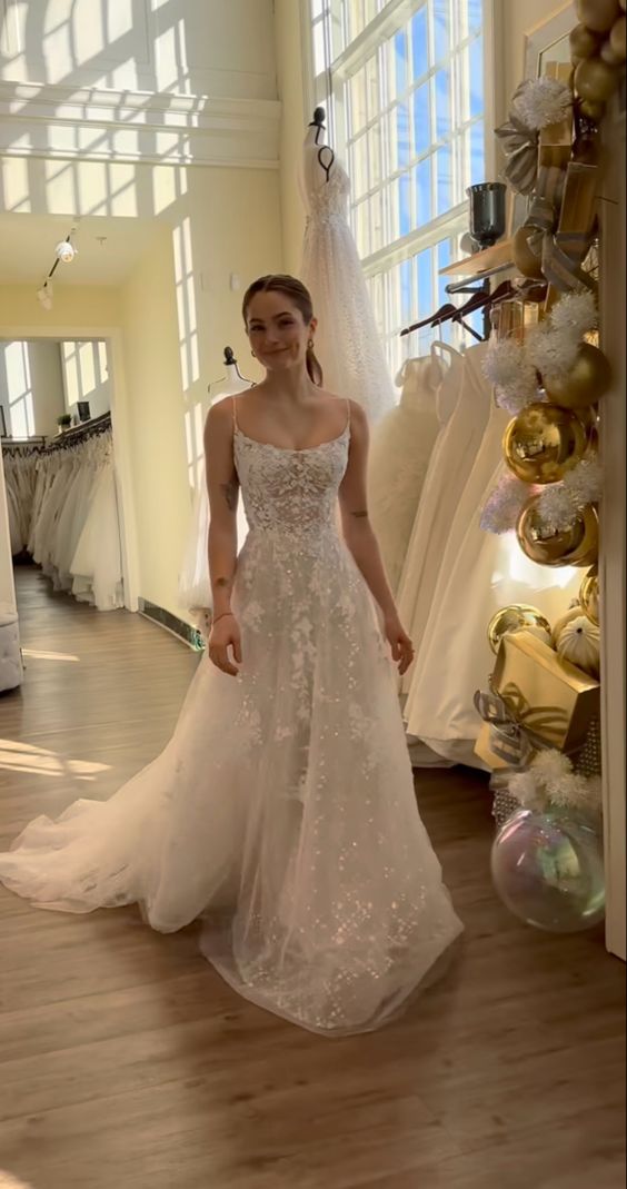 Elegant A Line Sparkly Appliques Long Wedding Dress Princess Evening Dress