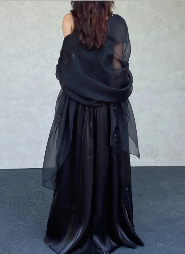 Elegant Black A-line Square Neck Spaghetti Strap Sequined Tulle Long Prom Dress Evening Dress