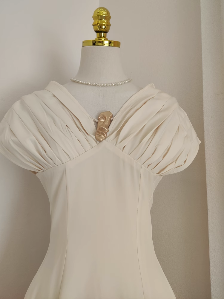 Sexy A Line V neckline Satin Dinner Party Dresses Ivory Birthday Outfits