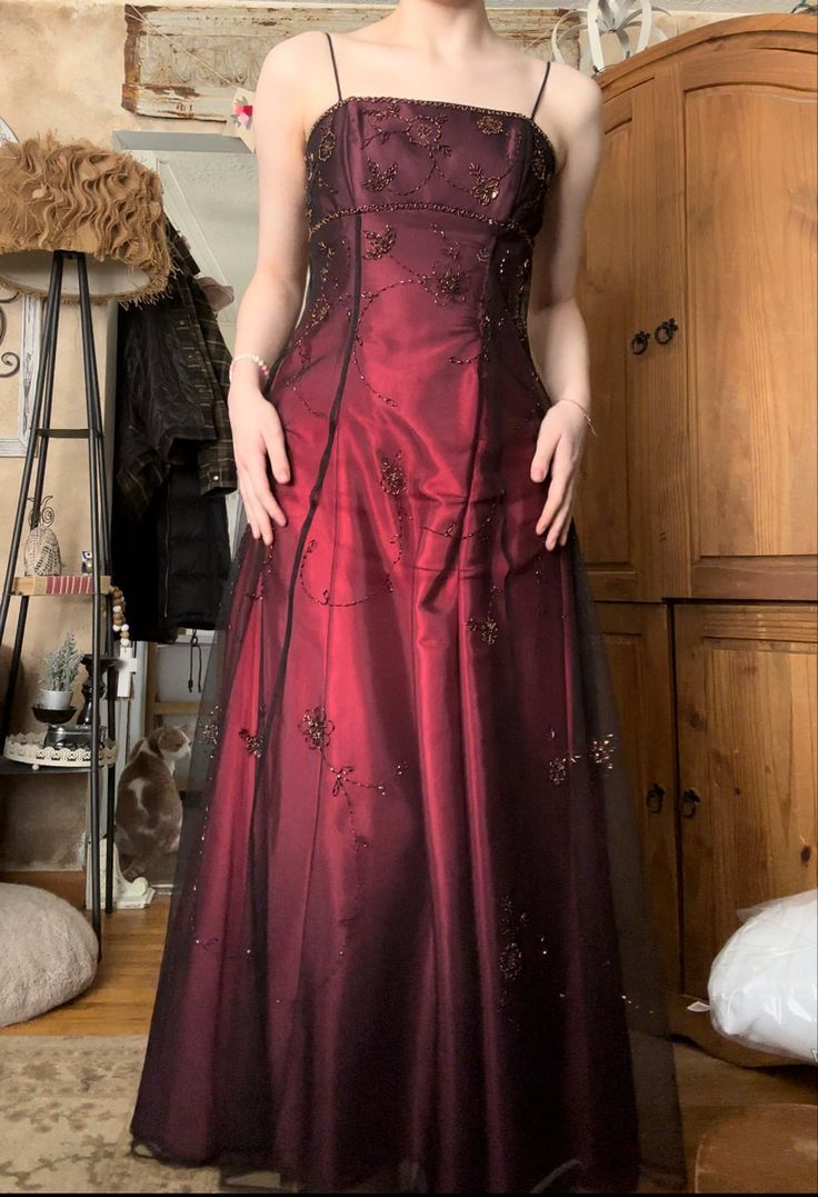 Unique Spaghetti Straps Burgundy Tulle Beaded Evening DressLong Prom Dress