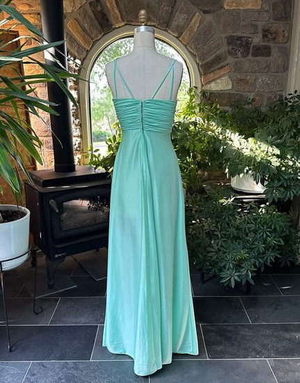 Unique Light Green Spaghetti Strap Bridesmaid Prom Dress Vintage party Evening Gown
