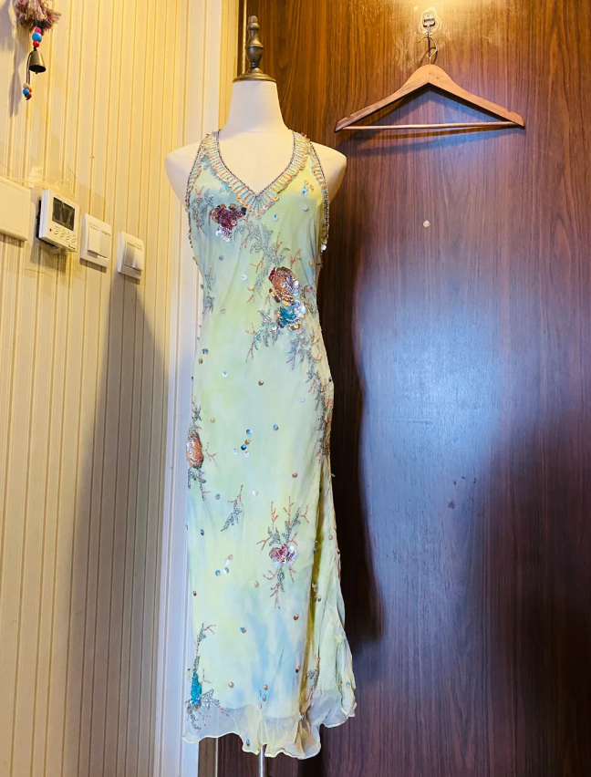 Beautiful Halter Neck Backless Sequined Beaded Chiffon Prom Dress Evening Dress