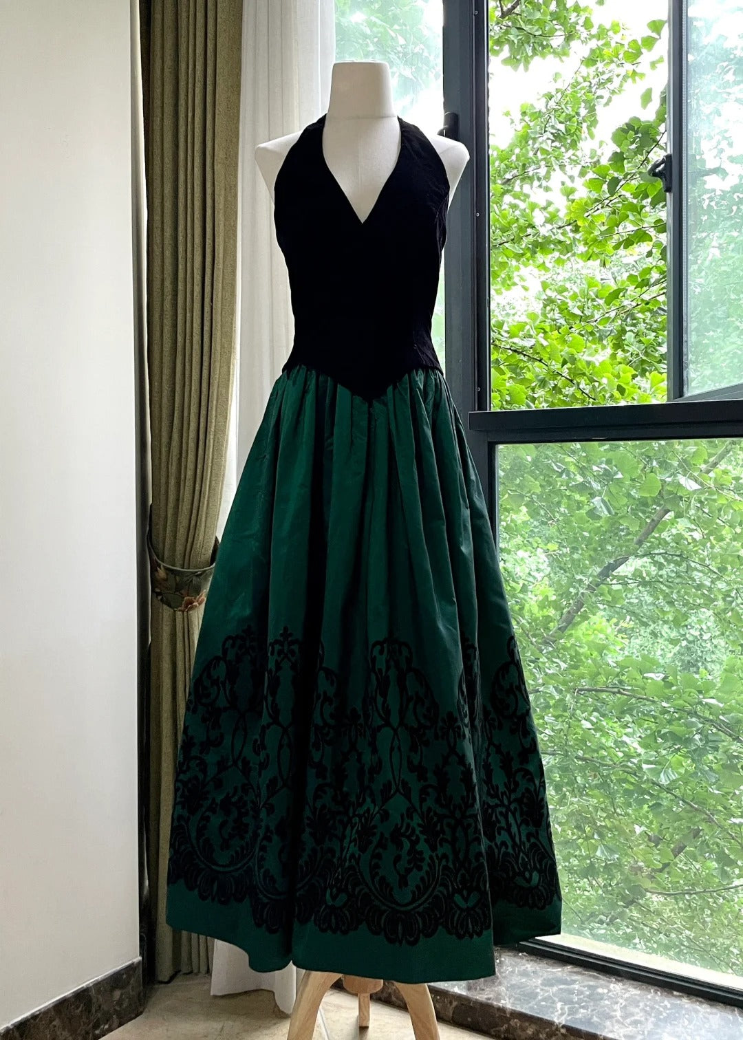 Retro Black And Green A-line Halter Neck Velvet And Satin Prom Dress Evening Dress