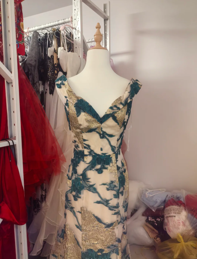 Retro Mermaid V-neck Jacquard Embroidered Long Prom Dress Evening Dress