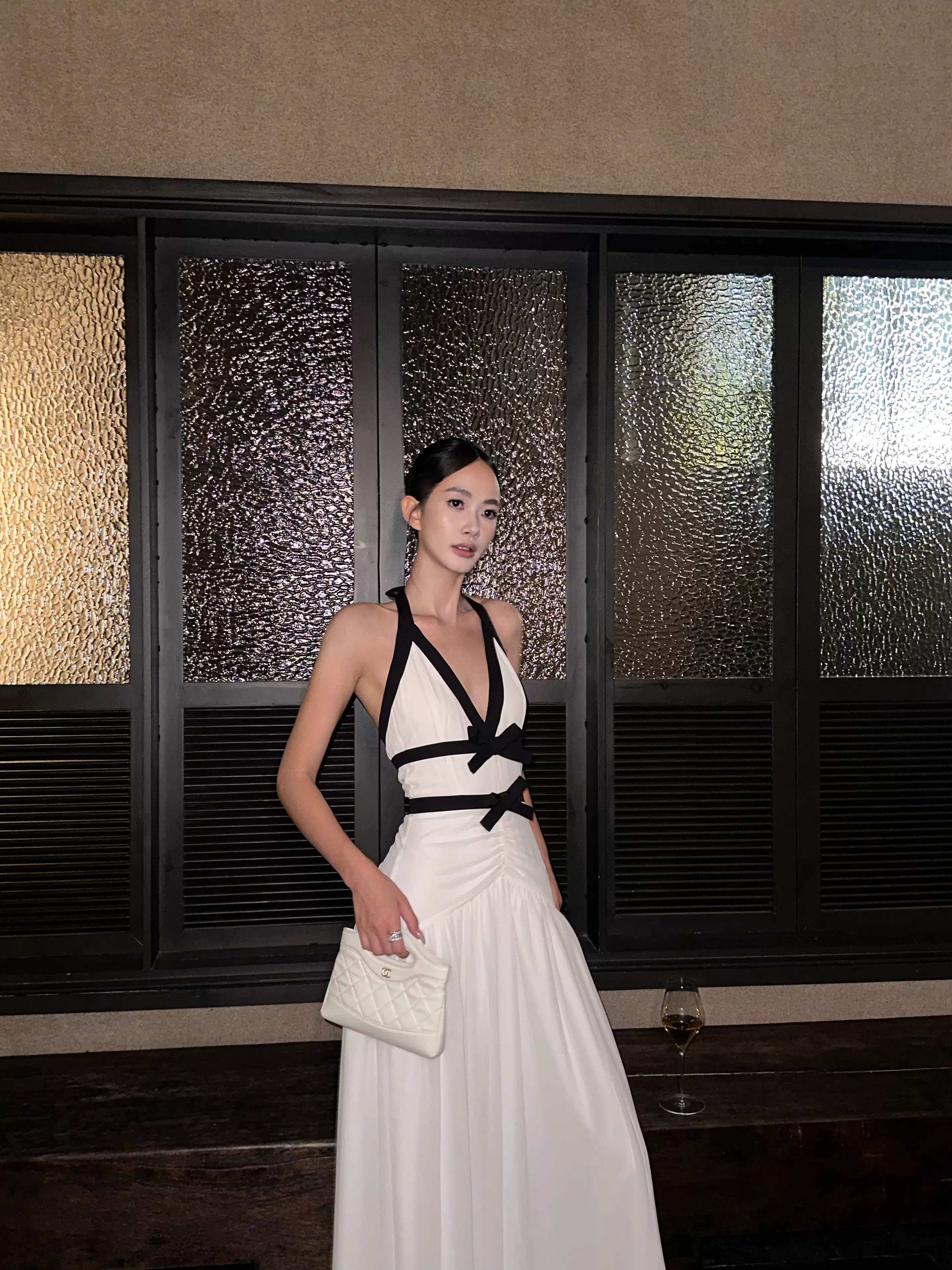 Sexy Halter V Neck Off White Chiffon Mermaid Long Wedding Guest Dress Backless Evening Dress With Bow