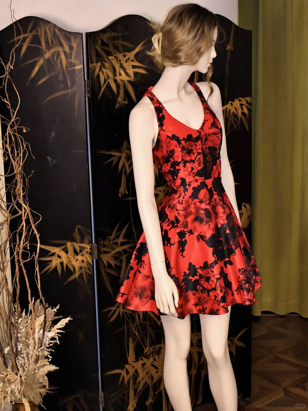Vintage Red Satin Floral Print A Line Short Party Dress Bow Backless Graduation Homecoming Dress