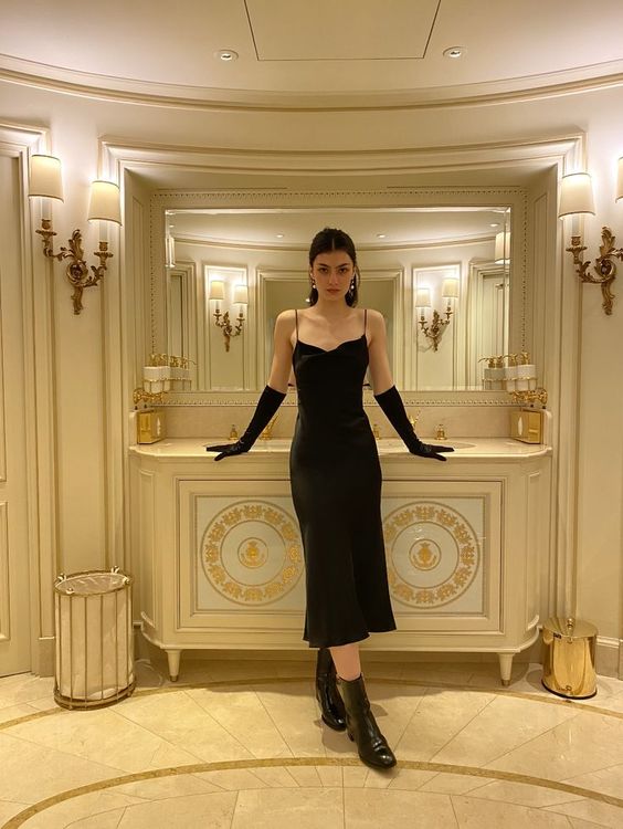 Silk Cowl Neck Black Prom Dress Spaghetti Straps Simple Evening Dress