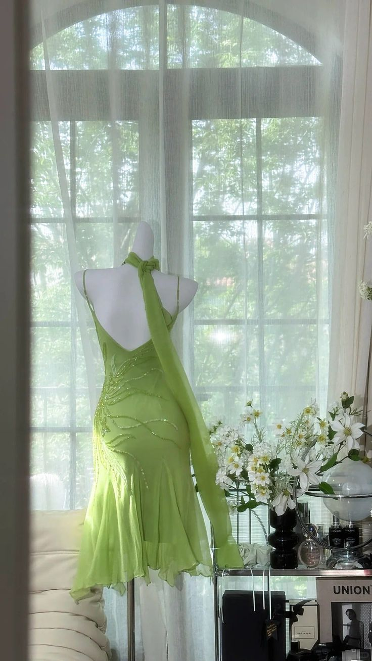 Elegant Spaghetti Straps Green Chiffon Beaded Short Party Dress Formal Homecoming Dress