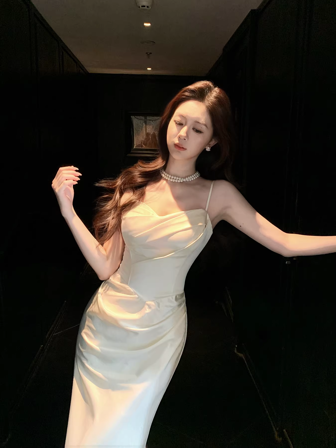 Classy Spaghetti Straps White Satin Pleated Mermaid Long Evening Dress Formal Wedding Guest Dress