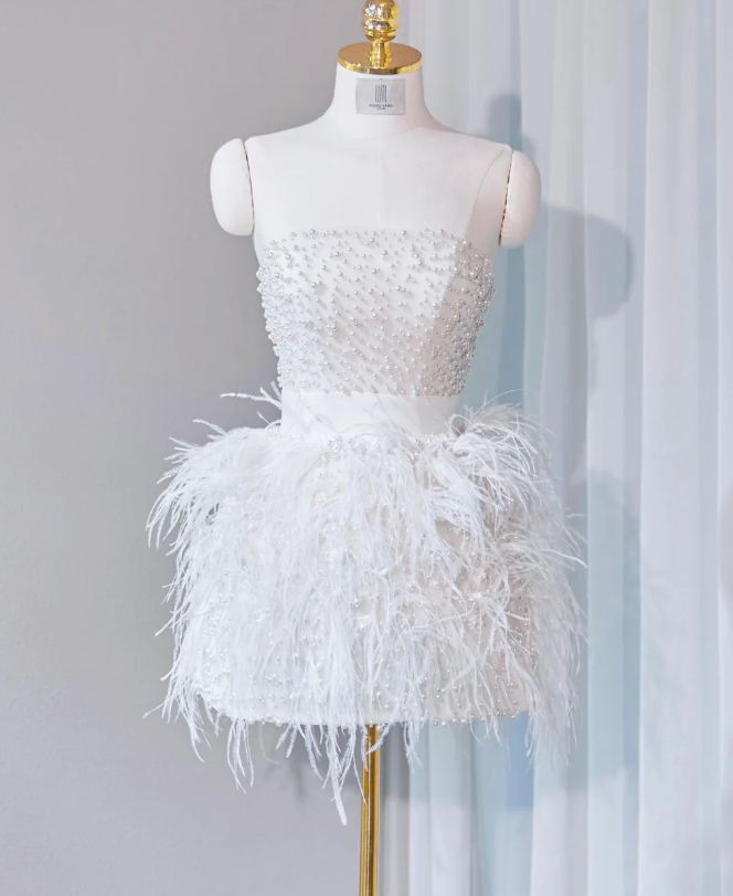 Luxury Strapless Pearls Feathers Homecoming Dress White Short Birthday Dress