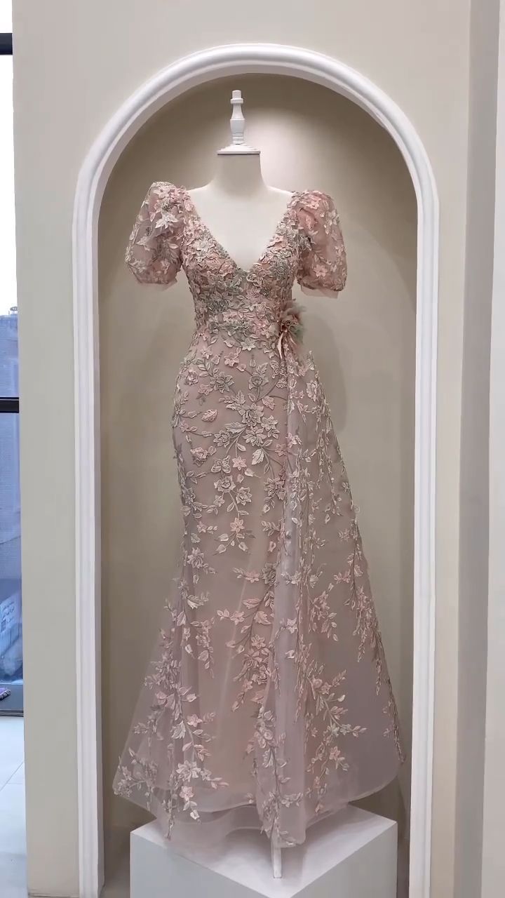 Elegant Mermaid 3D Floral Lace Prom Dress
