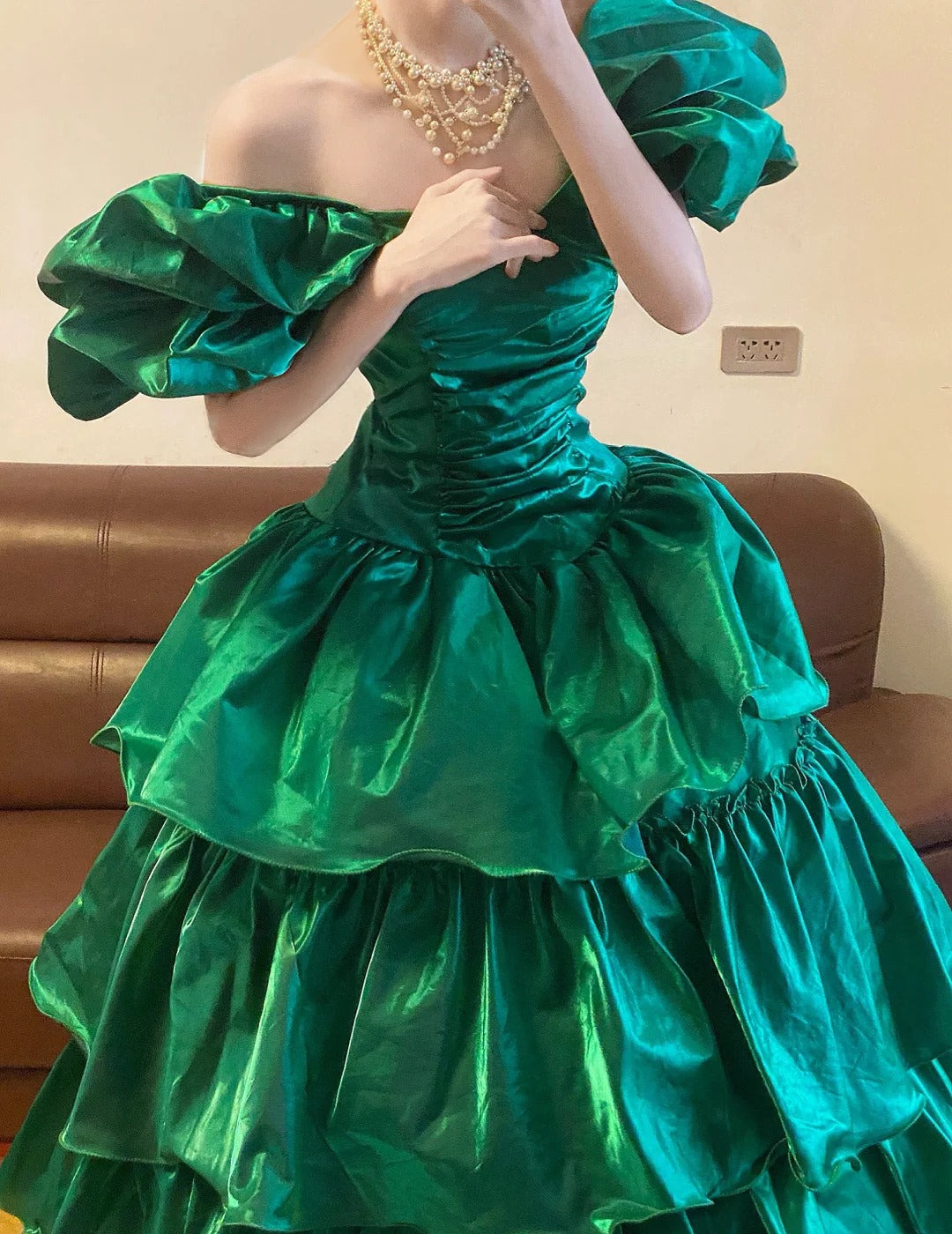 Emerald Green Off Shoulder Long Prom Dresses Vintage Formal Evening Dress