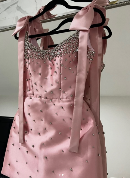 Cute Pink Square Neck Satin Beaded Short Birthday Outfits Strapless Homecoming Dress With Bow
