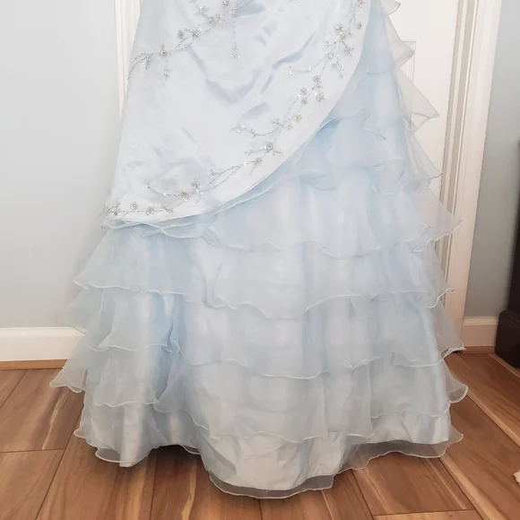 Elegant Light Blue Tulle Sequins Beaded Evening Dress Layered A Line Party Prom Dress