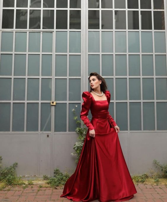 Square Neck Long A Line Evening Gown Burgundy Long Sleeves Satin Formal Prom Party Dress