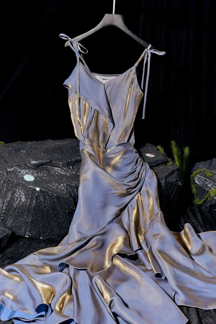 Elegant Spaghetti Straps Ruffled Birthday Party Dress V-Neck Mermaid Prom Gown Evening Dress