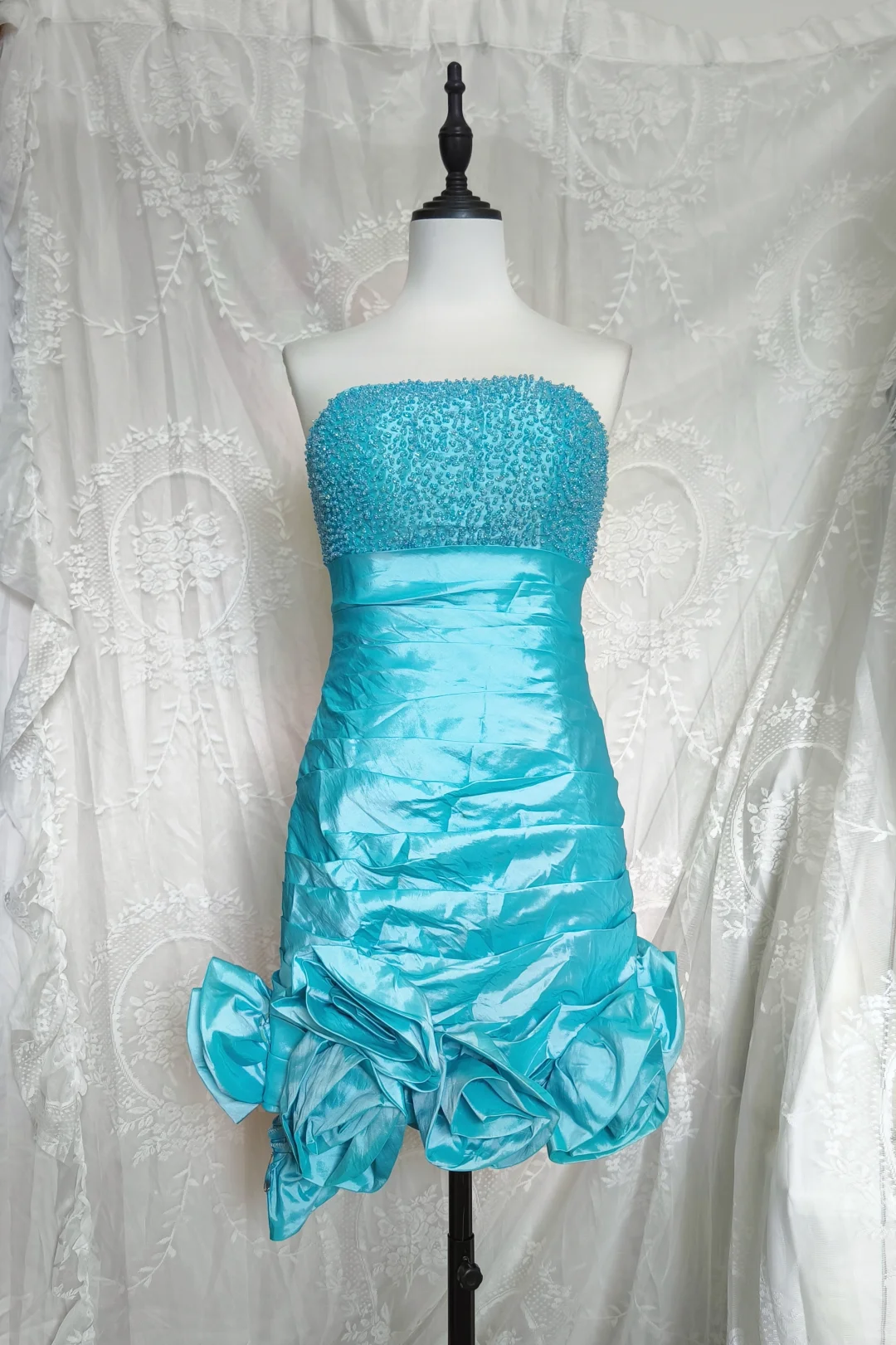 Vintage Blue Strapless Satin Pleated Short Party Dress Rose Flowers Hem Homecoming Dress