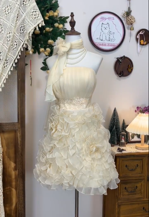 Pretty Yellow Tulle Flowers Short Birthday Outfits Strapless Homecoming Dress