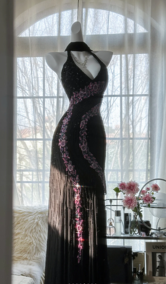 Charming Halter V Neck Black Chiffon Sequin Beaded Mermaid Long Evening Dress Formal Birthday Party Dress