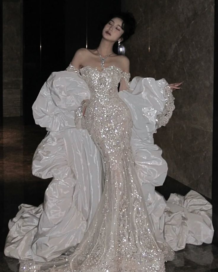 Gorgeous Off The Shoulder Tulle Lace Mermaid Long Wedding Dress Formal Bridal Dress With Cape