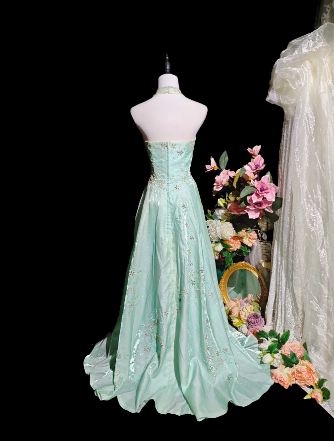 Chic Mint Green Halter Satin Tulle Embroidery Beaded Long Party Dress Evening Gown