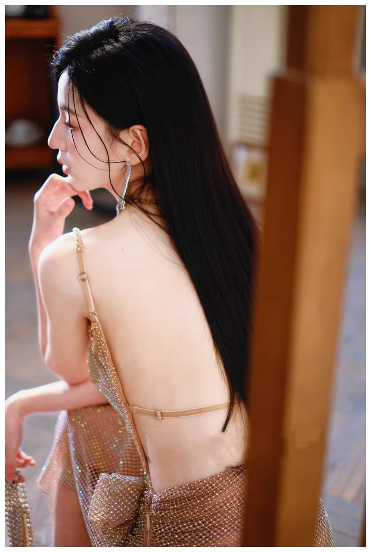 Sexy Spaghetti Straps V Neck Sequin Pleated Slit Long Party Dress Evening Gown