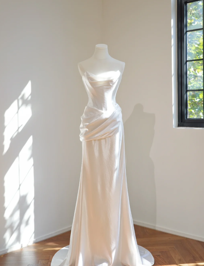 Elegant White Strapless Satin Pleated Mermaid Long Party Dress Birthday Prom Dress