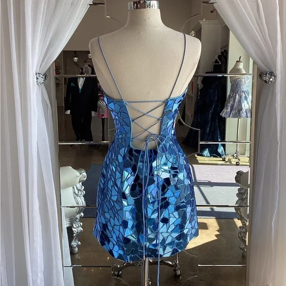 Gorgeous Blue Sequin Sheath Cocktail Dress Spaghetti Straps Short Homecoming Dress
