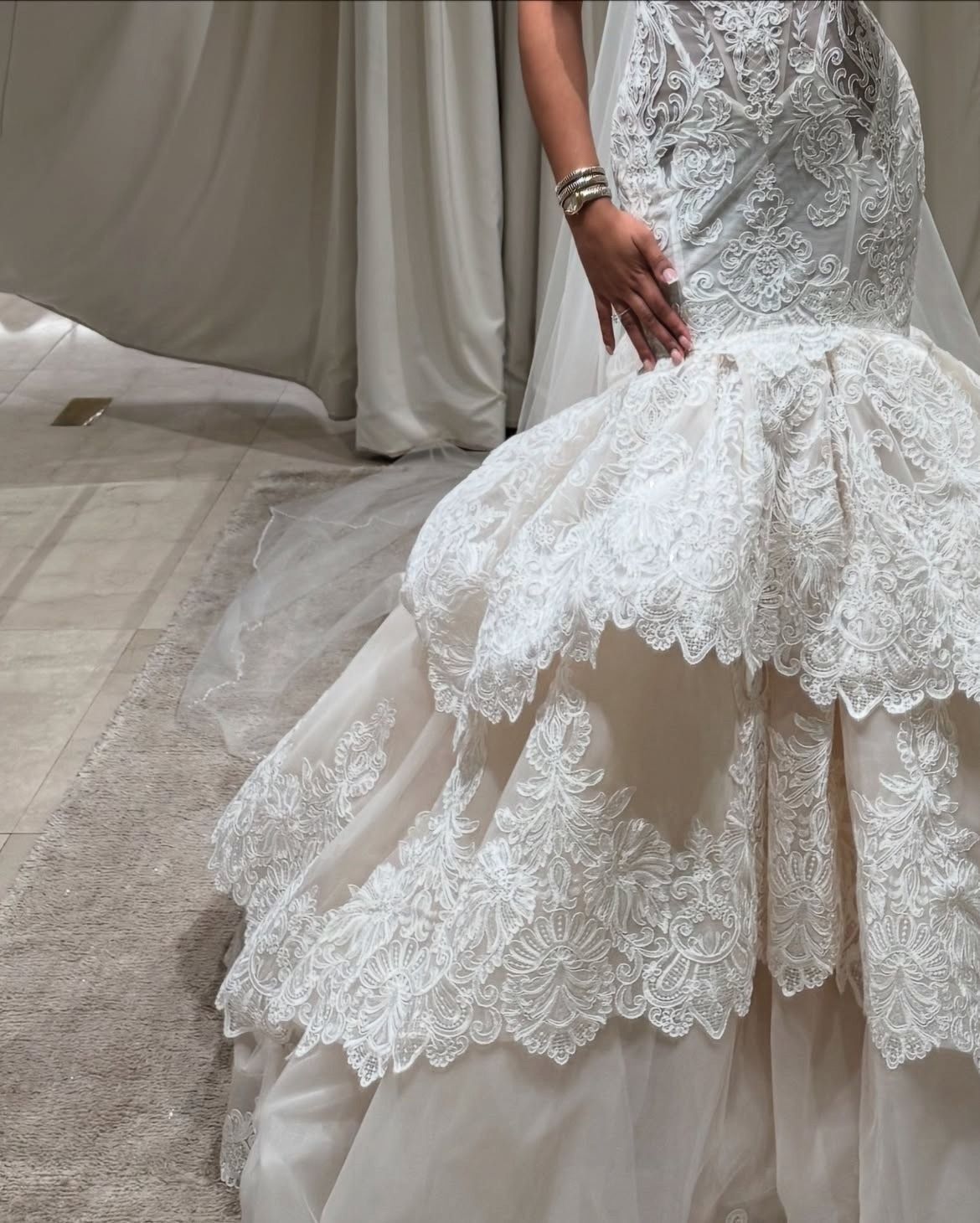 Gorgeous Ivory Lace Strapless Mermaid Wedding Dress with Layered Organza Train