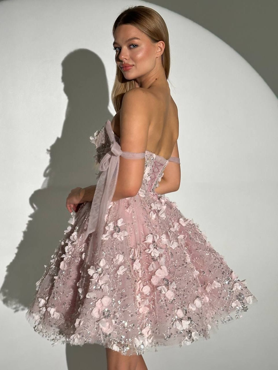 Charming A Line Spaghetti Straps Pink Short Homecoming Dress with Appliques