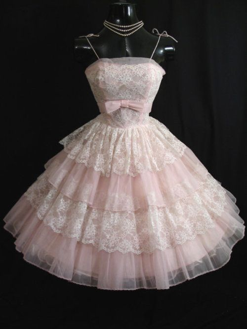 Pink Spaghetti Straps Tulle Lace Layered Short Prom Dress Classy Formal 6th Grade Homecoming Dress