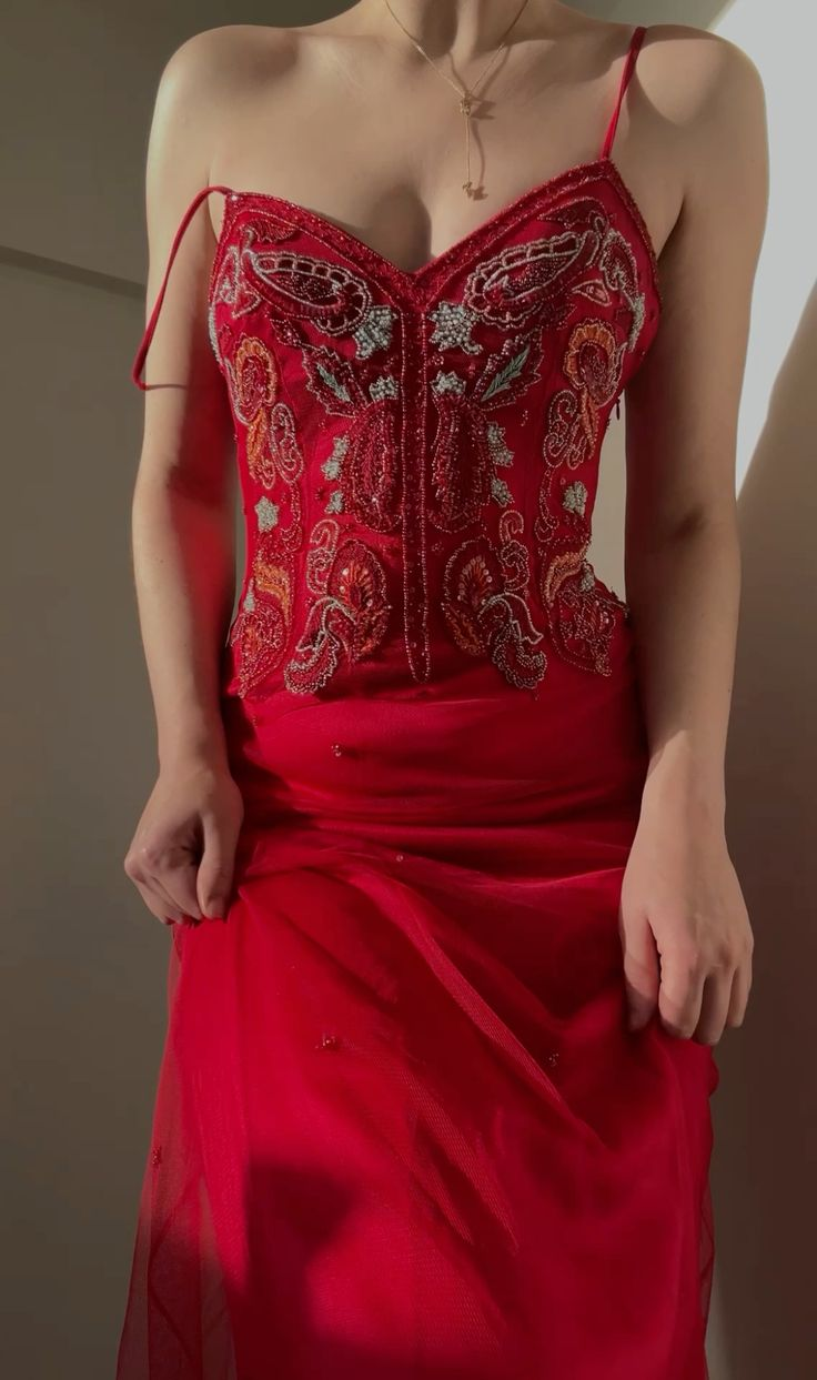 Luxury Red Spaghetti Straps Beaded Evening Dress Formal Prom Dress