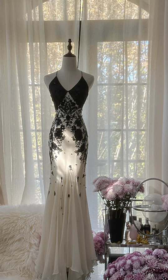 Classy V Neck Beige Chiffon Beaded Appliques Formal Wedding Guest Dress Long Mermaid Party Dress