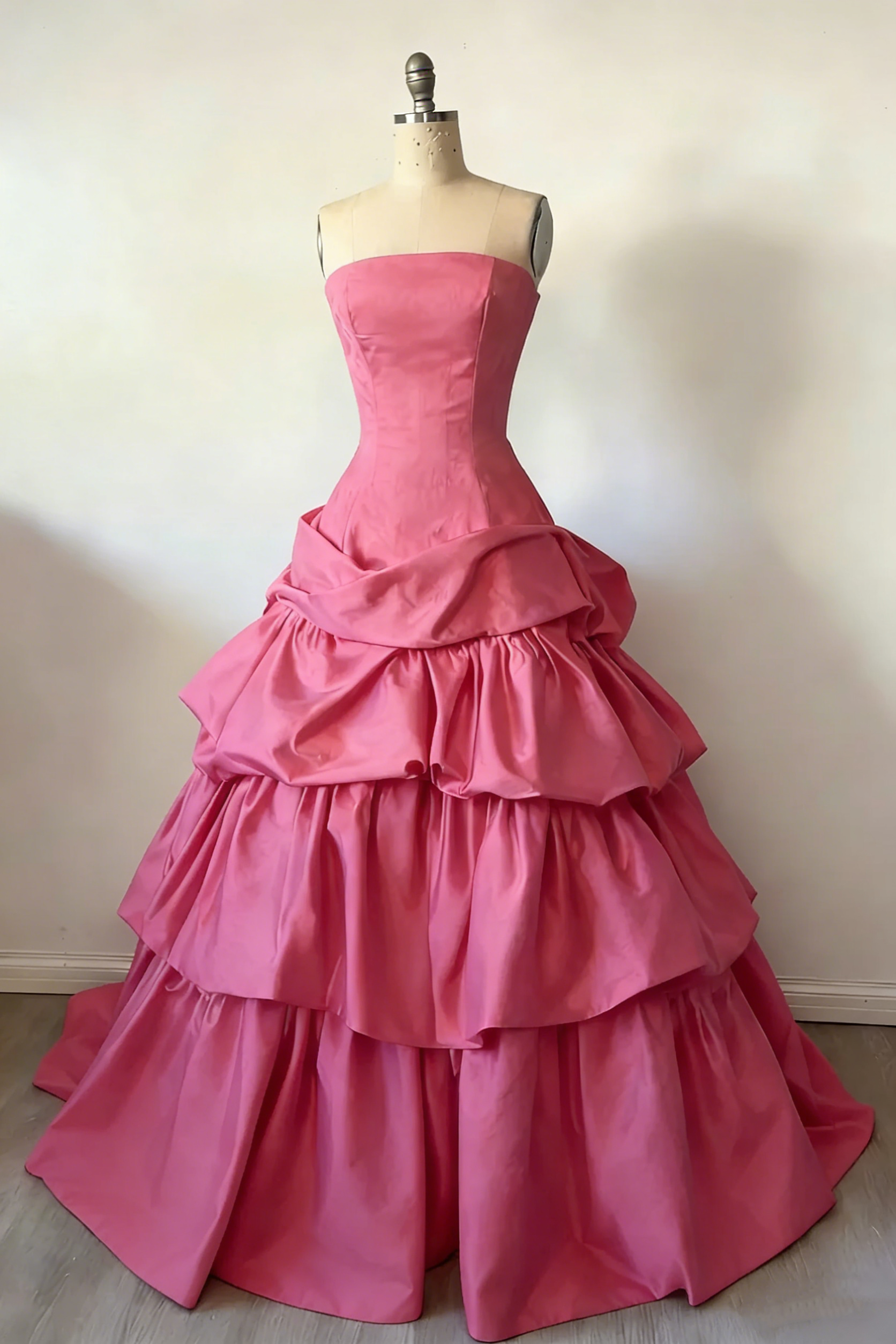 Fashion Strapless Ball Gown Burgundy Satin Layered Long Party Dress Evening Gown