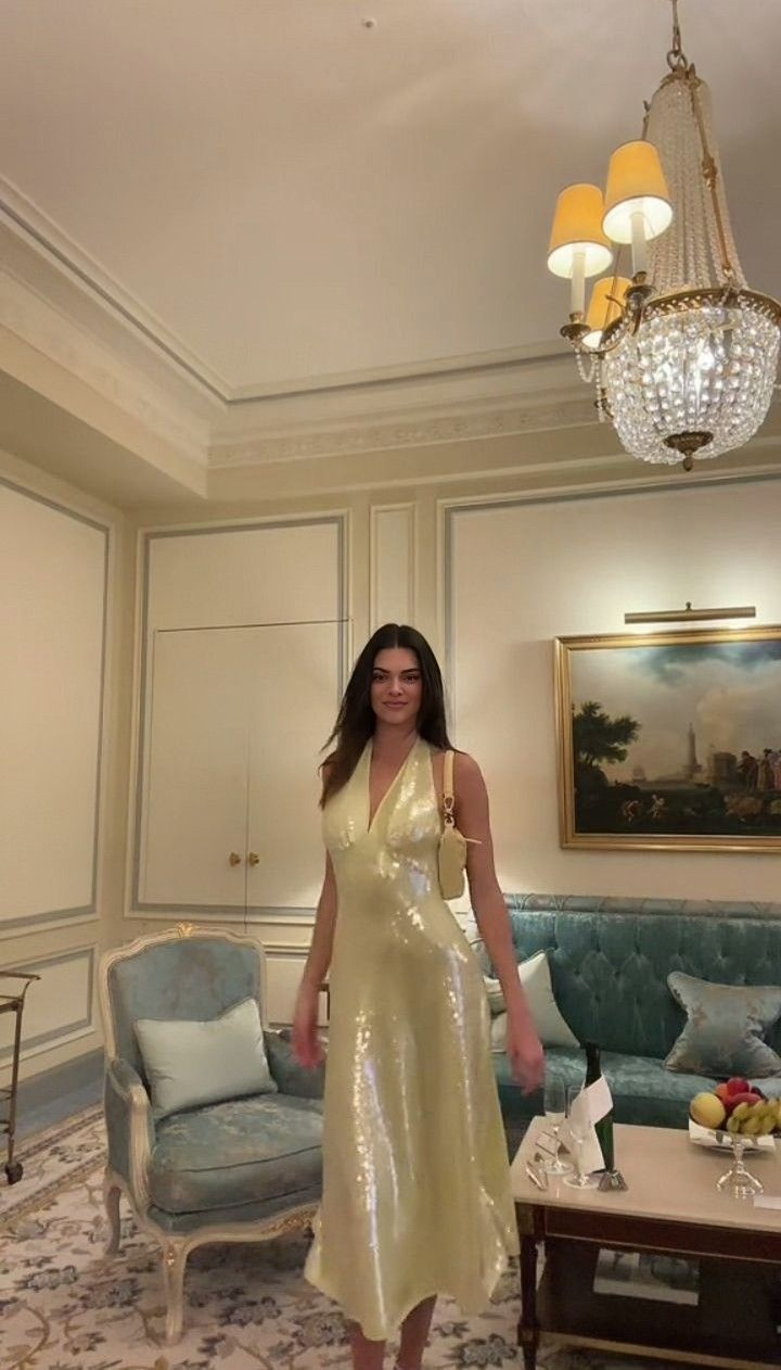 Sexy V Neck Yellow Sequins Party Dress A Line Prom Evening Dress