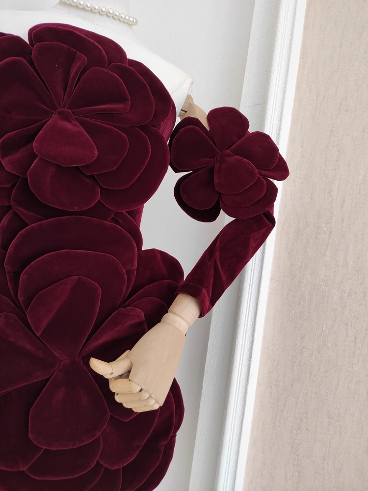Sexy Sheath Strapless Burgundy Velvet Vacation Dresses Short Burgundy Birthday Dress With Gloves