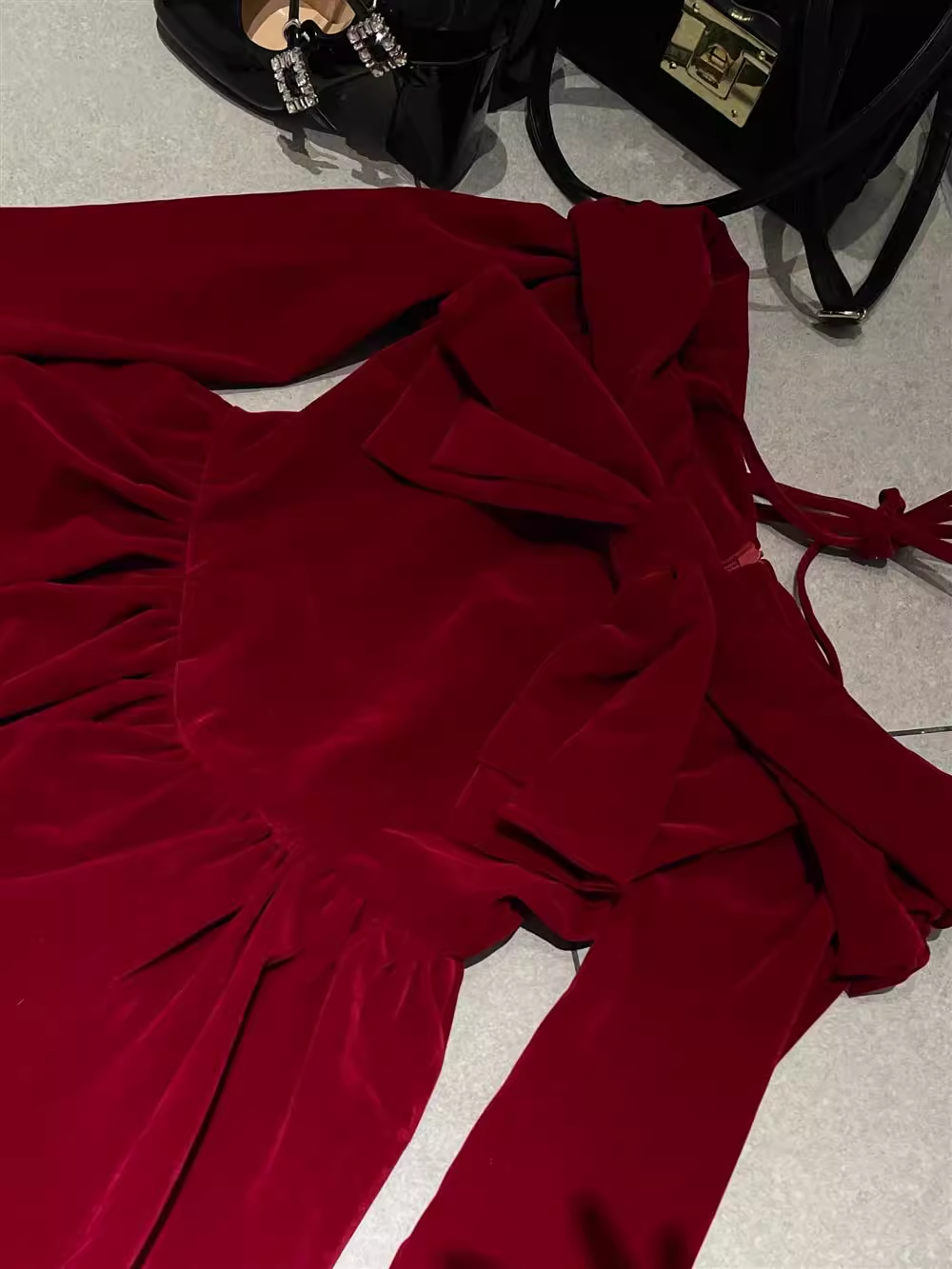 Cute Ball Gown Long Sleeves Velvet Red Short Cocktail Dresses Birthday Outfits