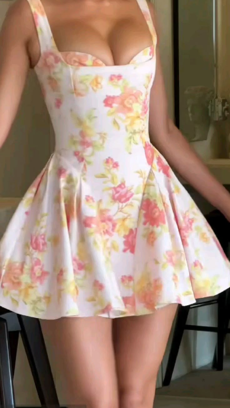 Chic Satin Print Floral A Line Short 18th Birthday Outfits Formal Graduation Homecoming Dress