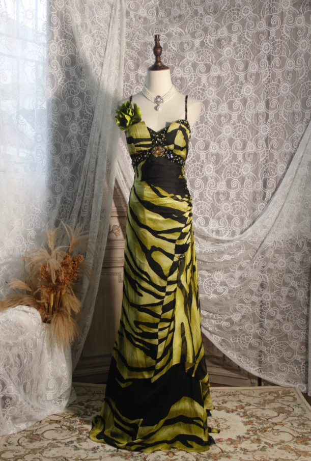 Unique Spaghetti Straps Green Chiffon Beaded Mermaid Long Prom Dress Evening Dress