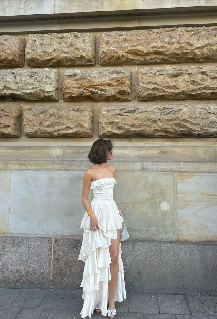 Elegant Strapless White Prom Dress Layered Satin Party Evening Gown